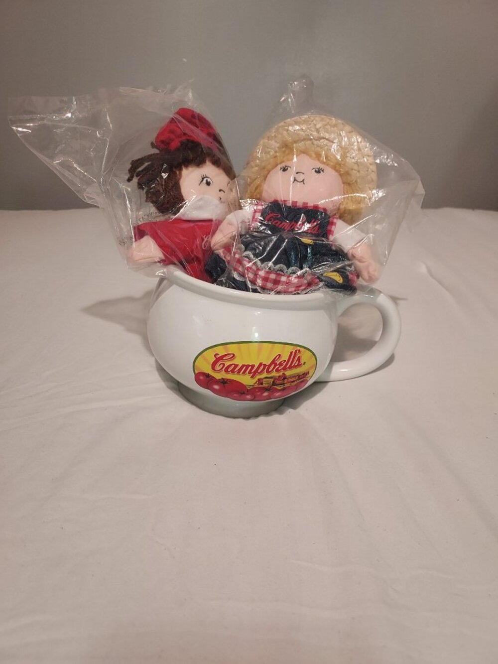 2005 Campbell Soup Jumbo Mug T59 and 2000 Campbell Soup Dolls